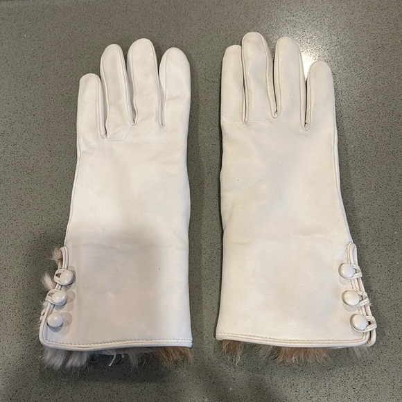 Vintage Leather Gloves - Picture 1 of 5